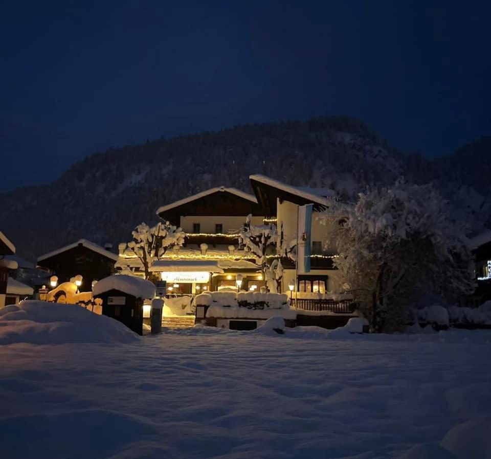 Hotel Almrausch Reit im Winkl Luaran gambar